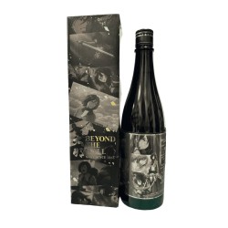 ATTACK ON TITAN MIKASA MODELS JUNMAI GINJO - SAKE